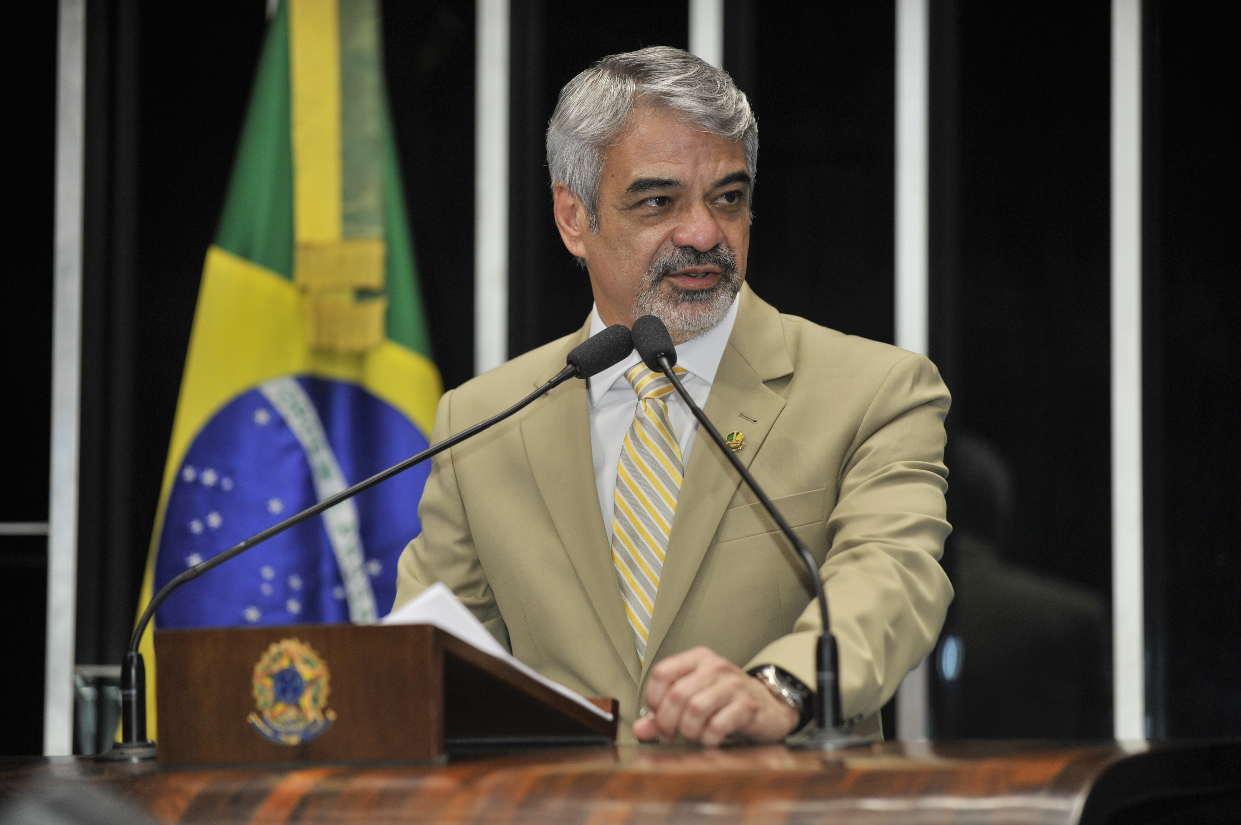 PEC que retoma doações empresarias a campanhas não passará, diz líder