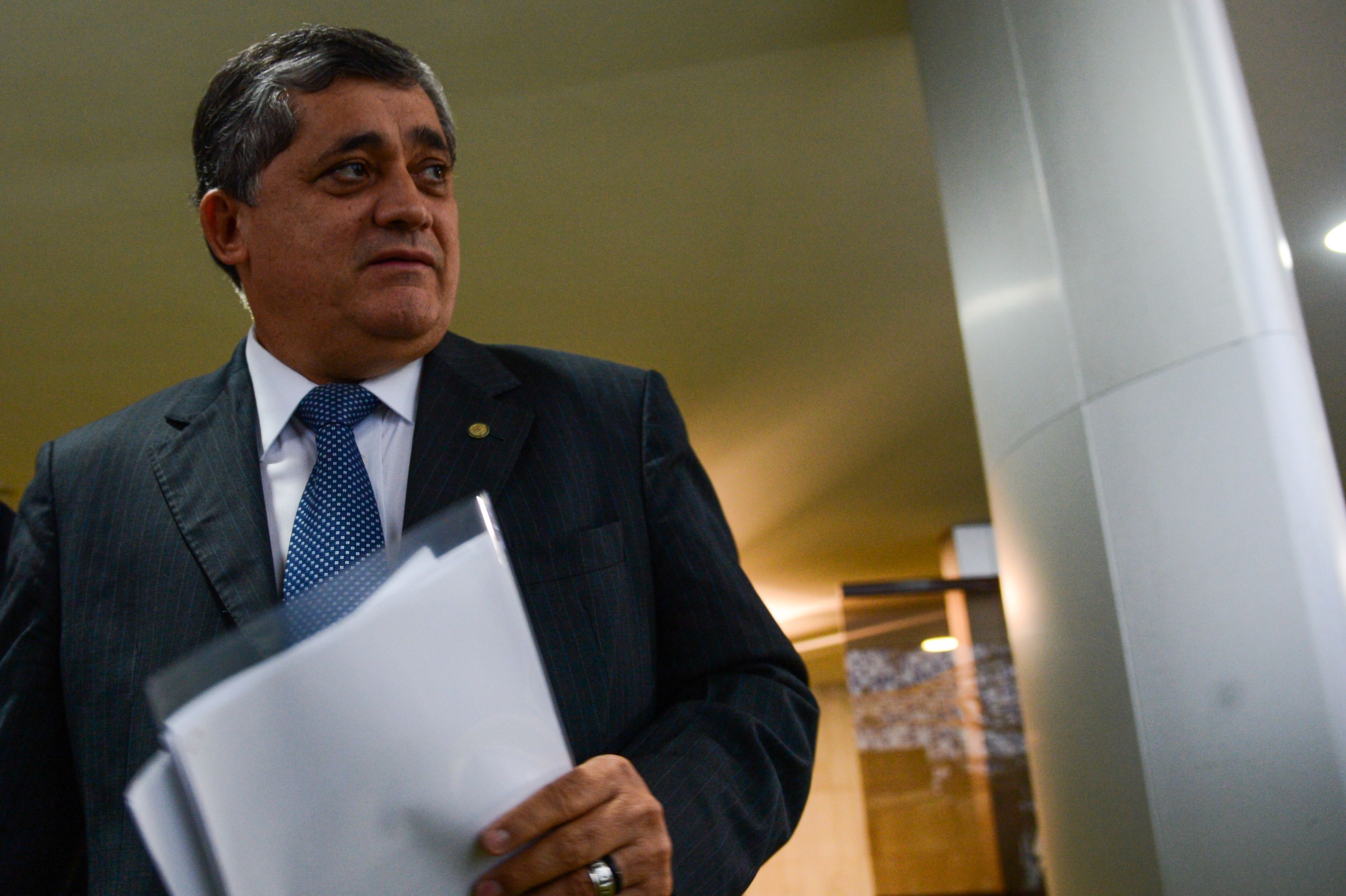 Prioridade do governo é aprovar reforma administrativa, diz líder