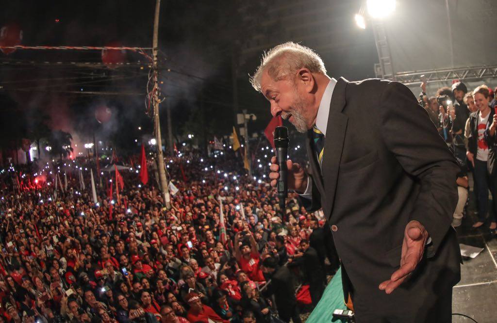 Resultado de imagem para lula curitiba